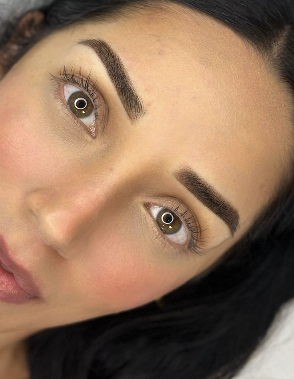 Micropigmentación de cejas